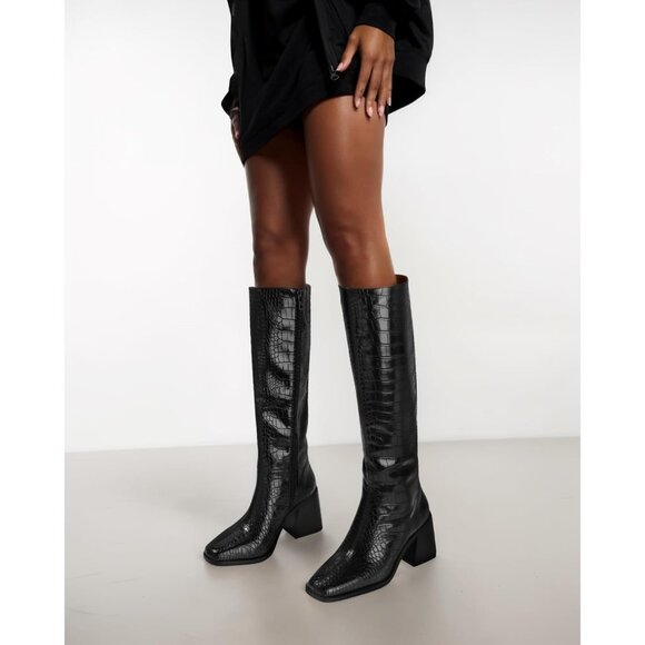 Women Crocodile Black Polyurethane Knee High Square Toe Block Heel Tall Boots - Picture 9 of 9